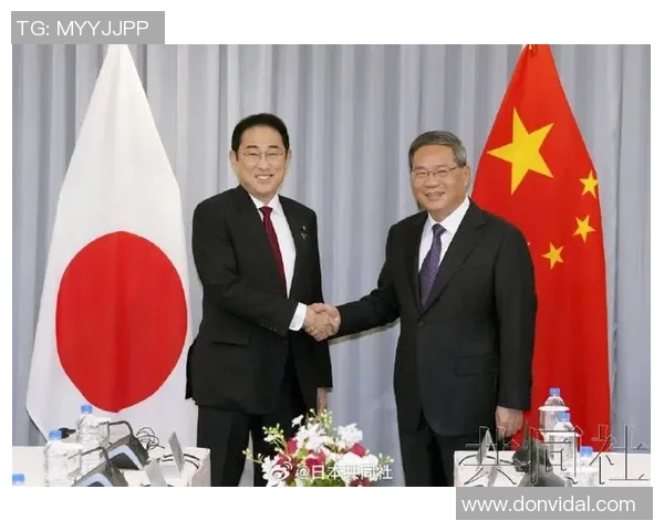 中国与韩国足球明星的辉煌历程与对比分析